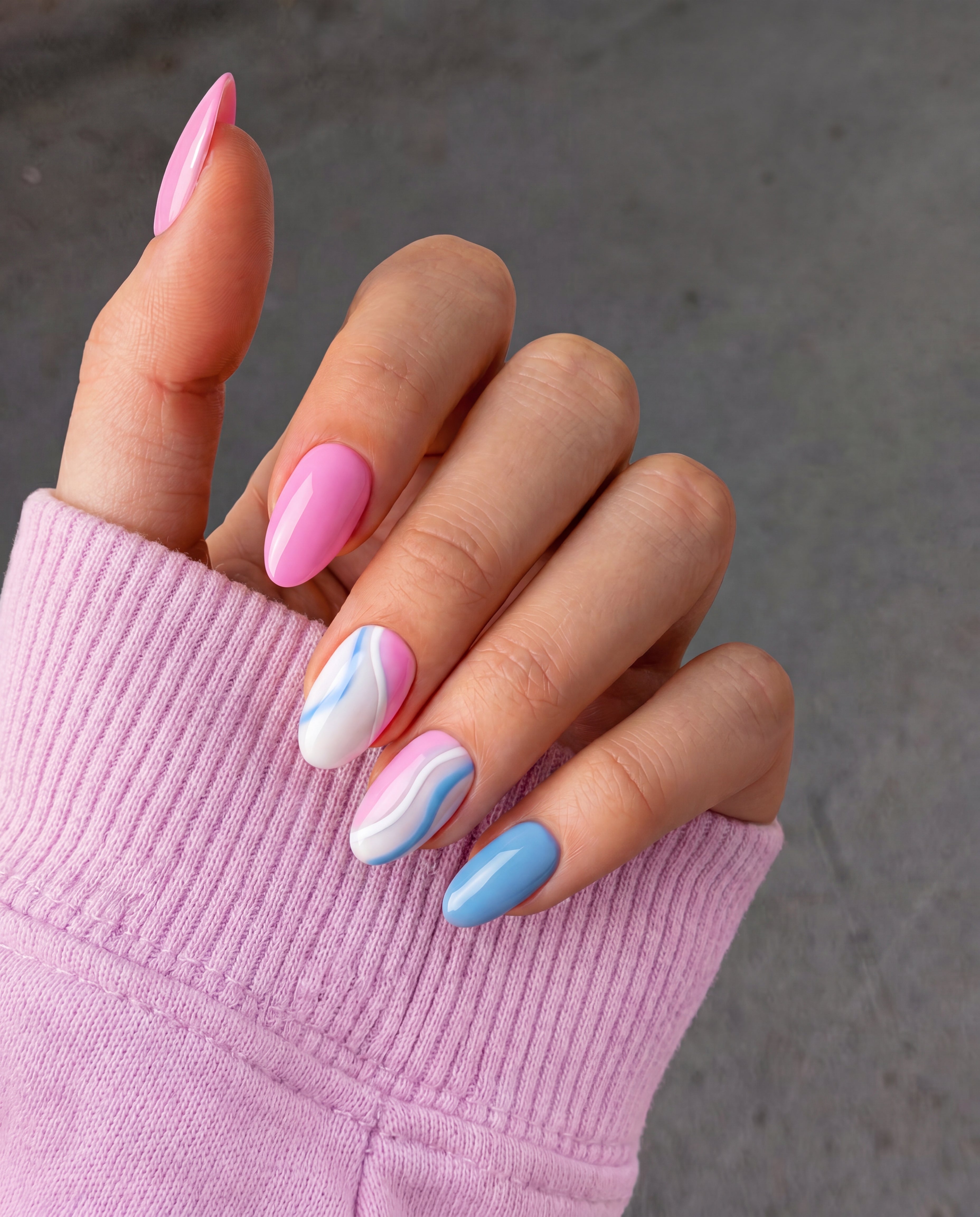 Pembe & Mavi Swirl Press-On Nail Set